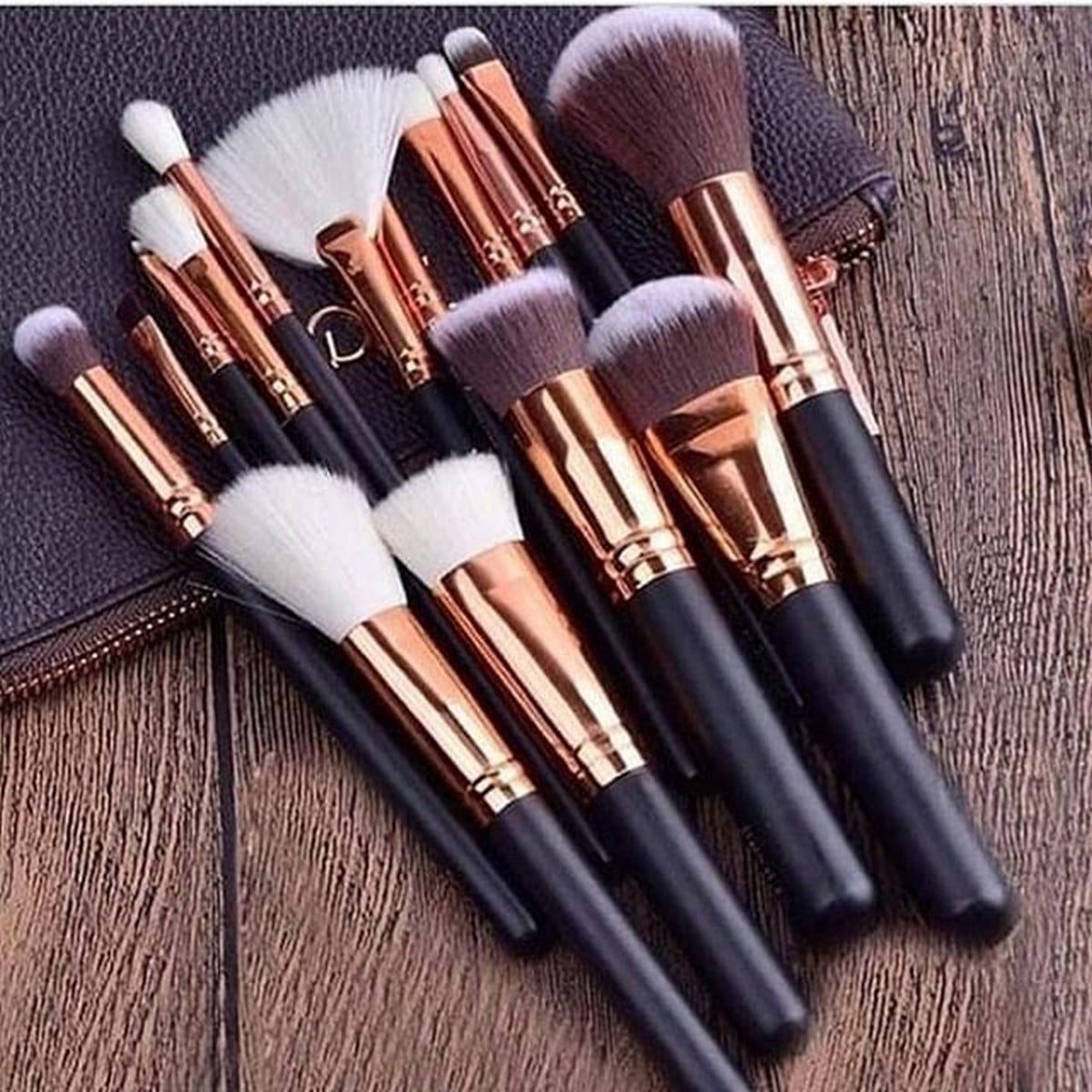 pack of 12 Zoeva makeup brushes with pouch complete makeup brush set including 12 face and eye make up brushes